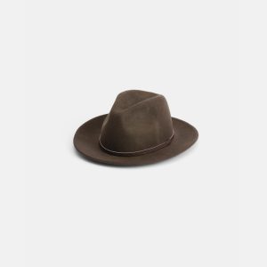 Side view of the Will+Bear wool hat, the William Brown